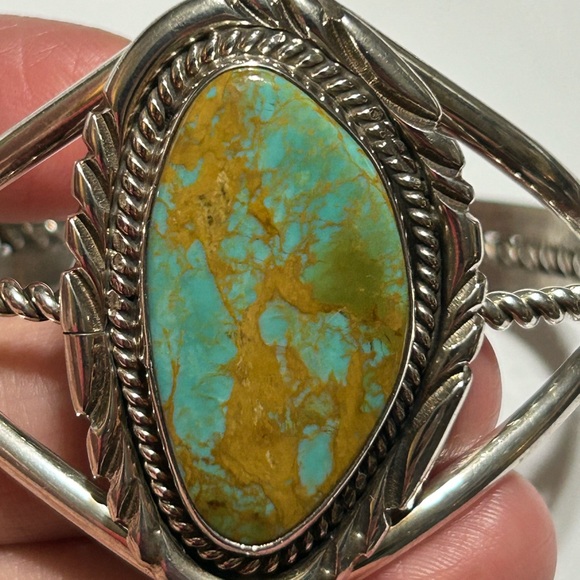 SIGNED MIKE THOMAS JR TOP GRADE STERLING TURQUOISE w WORLD MAP PATTERN! CUFF!! - Picture 9 of 10